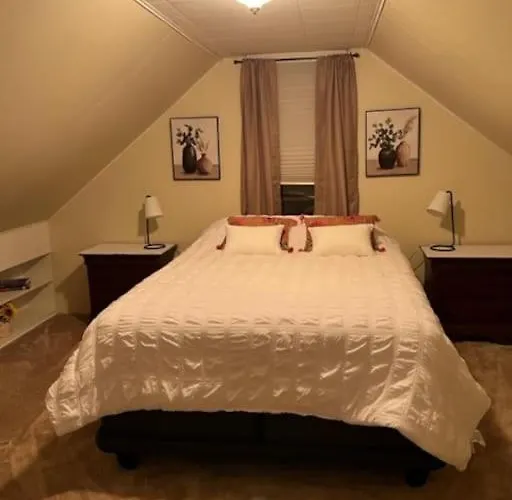 Theos Cottage Niagara