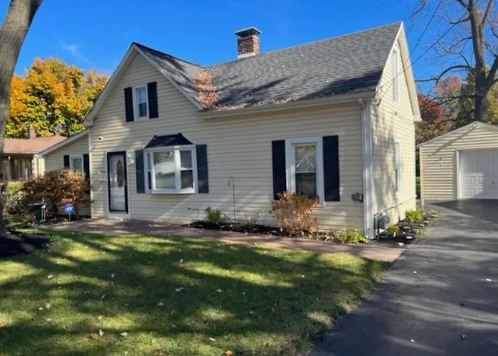 Theos Cottage Niagara